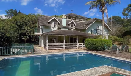 Casa com 4 dormitórios à venda, 562 m² por R$ 2.800.000 - Chácara Santa Lúcia dos Ypes - Carapicuíba/SP! Contato: Suit (11) 94584-8250