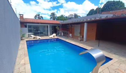 Casa a venda no Indaiá em Bertioga-SP com 3 Dormitórios.