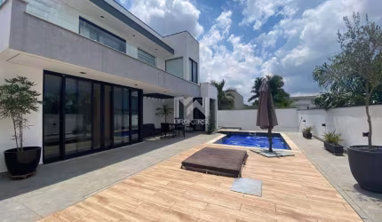 Casa à venda no Condomínio Santa Isabel em Louveira - SP.