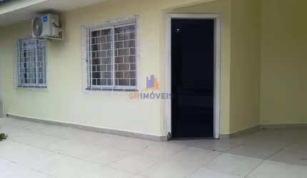 Casa para Venda em Pinhais, Alto Tarumã, 3 dormitórios, 1 suíte, 3 banheiros, 2 vagas