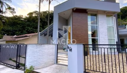 Casa Mobiliada | Czerniewicz | 3 quartos (1 suíte) | 312m²