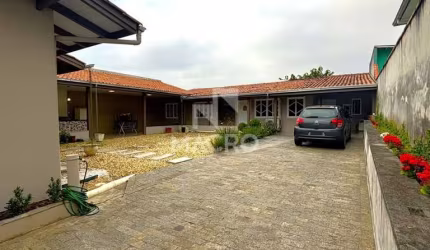 Casa | São Luis | 4 quartos (1 suíte) | 215m²