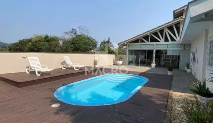 Casa com piscina | Vila Lenzi | 3 quartos (1 suíte master) | 200m²