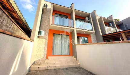 Geminado Duplex | 2 quartos | Barra do Rio Cerro | 71m²