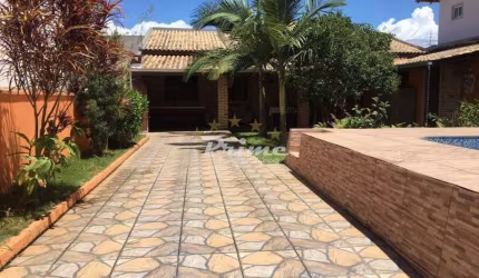 Casa com piscina à 350m do mar - Canto Grande