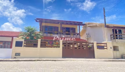 Belíssima Casa á Venda no Bairro Canto Grande - Bombinhas/SC
