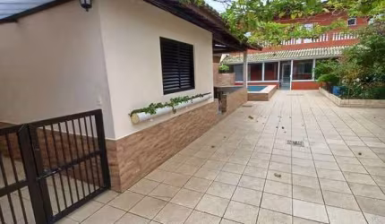 Sobrado com 4 dorms, Ocian, Praia Grande, Cod: 718221