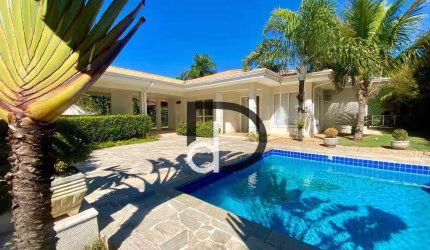 Casa com 3 dormitórios à venda, 220 m² por R$ 2.180.000,00 - Condomínio Marambaia - Vinhedo/SP