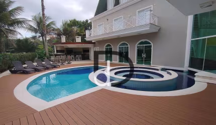 Casa alto padrão, 5 suítes, piscina