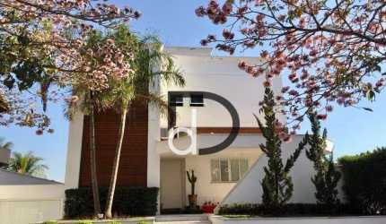 Casa com 3 dormitórios, 250 m² - venda por R$ 2.390.000,00 ou aluguel por R$ 14.920,00/mês - Condomínio Villagio Capriccio - Louveira/SP