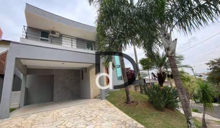 Casa em condomínio com Piscina