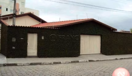 Casa Padrão em Jacareí