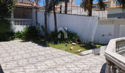 Seu Novo Lar ou Investimento Comercial: Conforto, Lazer e Potencial Incrível!