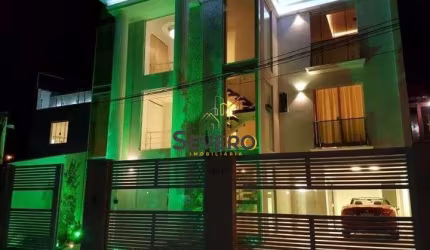 Casa Alto Padrão em Camboinhas