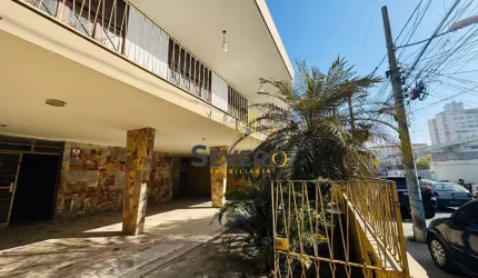 Casa à venda no bairro Centro - São Gonçalo/RJ