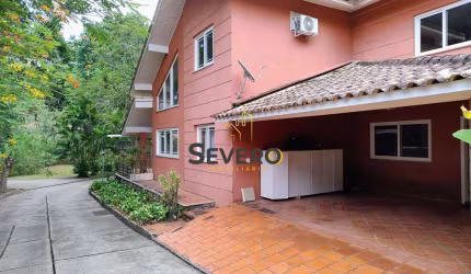 Casa Duplex com 04 quartos e 02 suítes, em São Francisco