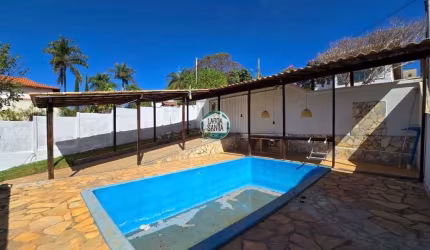 Casa com 3 dormitórios à venda, 250 m² por R$ 900.000,00 - Condomínio Village do Gramado - Lagoa Santa/MG