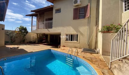 Casa com 5 quartos à venda no Parque Santa Cecília, Piracicaba  por R$ 1.200.000