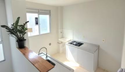 Apartamento no último andar, com excelente iluminação natural, ventilação constante e o silêncio que você merece no Adhemar Garcia!