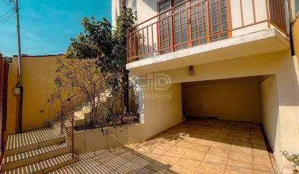 Sobrado á Venda no bairro Areão