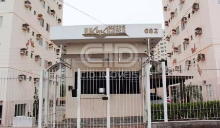 Apartamento á Venda com 2 quartos no Ed. Ilha dos Açores