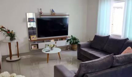 Casa de 2 quartos em Jardim Primavera