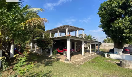 Lindo mini sítio com lago e com fácil aceso para Whashington Luiz!!