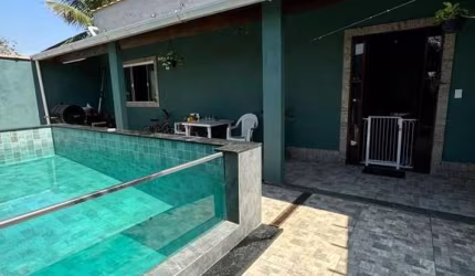 Linda casa com piscina em Vila Maria Helena!!!!