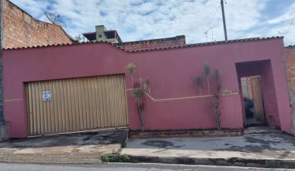 LINDA CADA EM LOTE DE 360 METROS NO BAIRRO TAQUARIL EM BETIM
