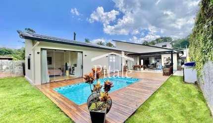 Casa com 3 dormitórios à venda, 277 m² por R$ 1.890.000,00 - Chácara Eliana - Cotia/SP