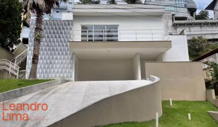 Casa com 3 dormitórios à venda, 250 m² por R$ 1.890.000,00 - Arujá Hills-3 - Arujá/SP