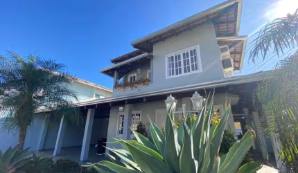 Casa com 5 dormitórios à venda, 348 m² por R$ 5.000.000,00 - Praia dos Amores - Balneário Camboriú/SC