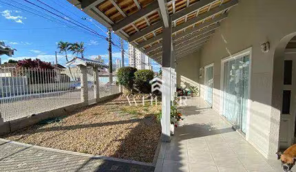 Casa com 3 dormitórios à venda, 340 m² por R$ 1.790.000,00 - Fazenda - Itajaí/SC