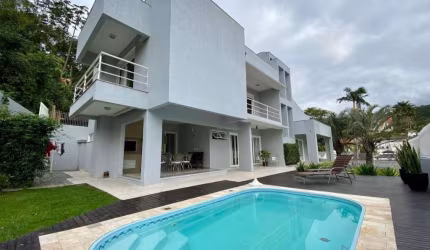 Casa com 3 dormitórios à venda, 311 m² por R$ 4.500.000,00 - Cabeçudas - Itajaí/SC