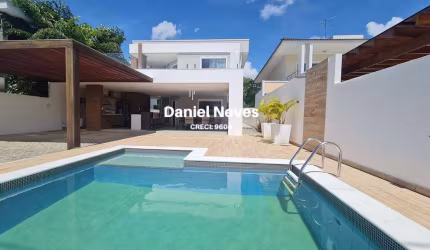  Casa à VENDA em condomínio, avenida Priscila Dutra, próximo a Villas do Atlântico, Lauro de Freitas - BA. 4 suítes sendo uma delas com closet e ampla varanda  Suíte térrea  Armári