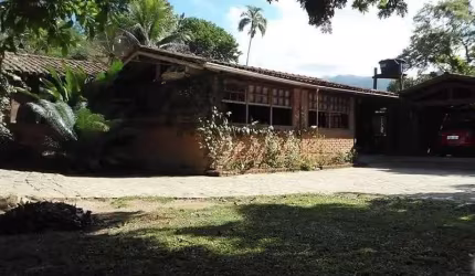 Bela casa com 3 dormitórios à venda, 200 m² por R$ 850.000 - Ponte Branca - Paraty/RJ