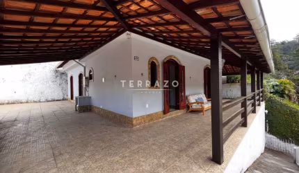 Casa à venda, 3 quartos, 1 suíte, 4 vagas, Pimenteiras - Teresópolis/RJ
