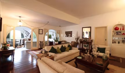 Casa à venda, 4 quartos, 1 suíte, 8 vagas, Quebra Frascos - Teresópolis/RJ