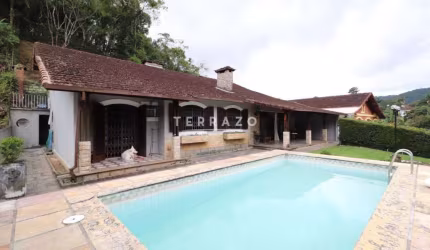 Casa à venda, 5 quartos, 1 suíte, 4 vagas, Comary - Teresópolis/RJ