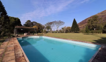 Sítio com QUATRO SUÍTES e 23.000m² de Terreno a Venda no Quebra Frascos - Teresópolis/RJ - Código 1105