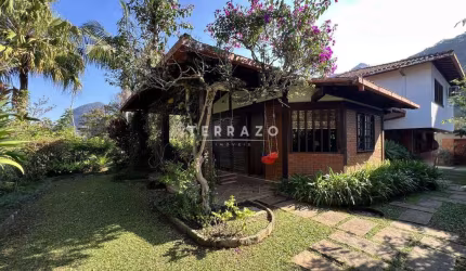 Casa à venda, 4 quartos, 2 suítes, 1 vaga, Alto - Teresópolis/RJ