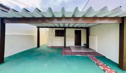 Excelente Casa à Venda em Caraguatatuba