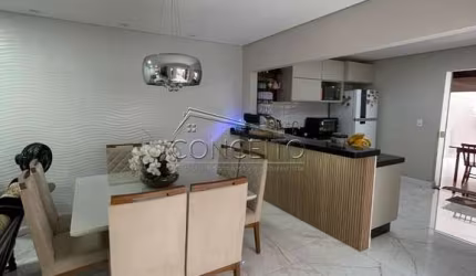 Casa térrea à venda no bairro Chácara Rupiara em Rio Claro com 150 m² | 2 dormitórios, sendo 1 suíte e 3 vagas de garagem.