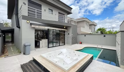 Sobrado à venda no Condomínio Residencial Villa D'Áquila com 225,77 m² | 3 suítes, elevador panorâmico e 4 vagas de garagem.
