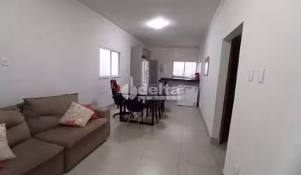 Casa disponível para venda no bairro Jardim Inconfidência em Uberlândia-MG