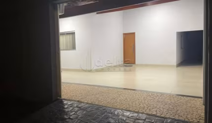Casa para Venda com 3 Quartos, Suíte, Piscina e Varanda Gourmet no Bairro Jardim Europa