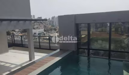 Cobertura disponível para venda no bairro Morada da Colina em Uberlândia-MG.