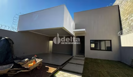 Casa residencial disponível para venda no bairro Novo Mundo em Uberlândia-MG