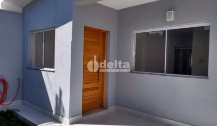 Casa residencial disponível para venda no bairro Brasil em Uberlândia-MG
