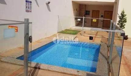 Casa em condomínio disponível para venda no bairro Novo Mundo em Uberlândia-MG